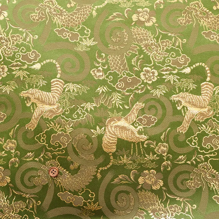 金襴　龍寅